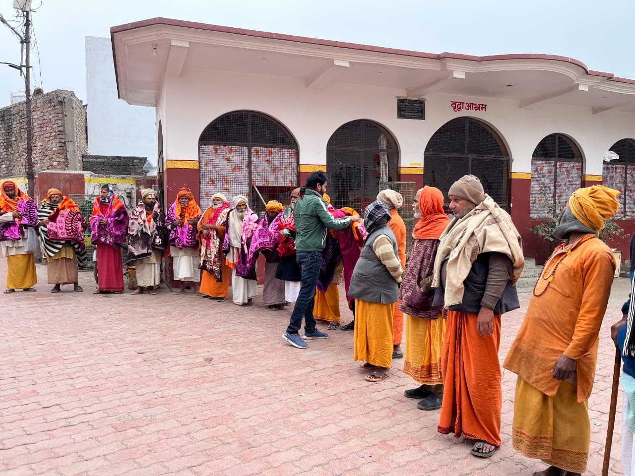 Warming Hearts in Varanasi: Blanket Distribution Campaign for Elderly Sadhus
